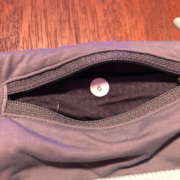 Lululemon short - Picture 3 of 4